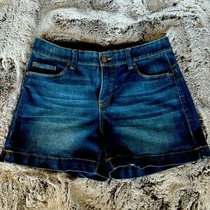 One 5 One Goddess Fit Jean Shorts size 8